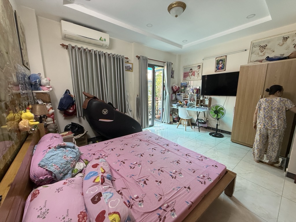 12.3 TỶ - CỘNG HOÀ - 54M2 - HẺM LỚN 6M THÔNG - 4 TẦNG