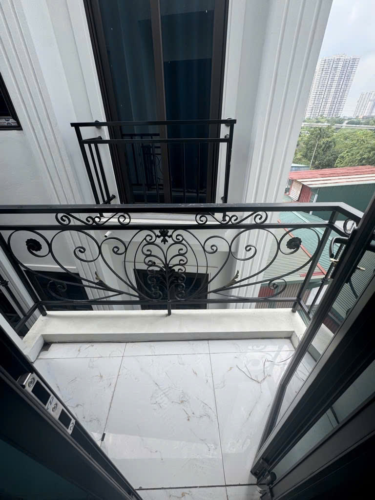 Bán nhà Miêu Nha 33m x 5T-6 Tỷ
