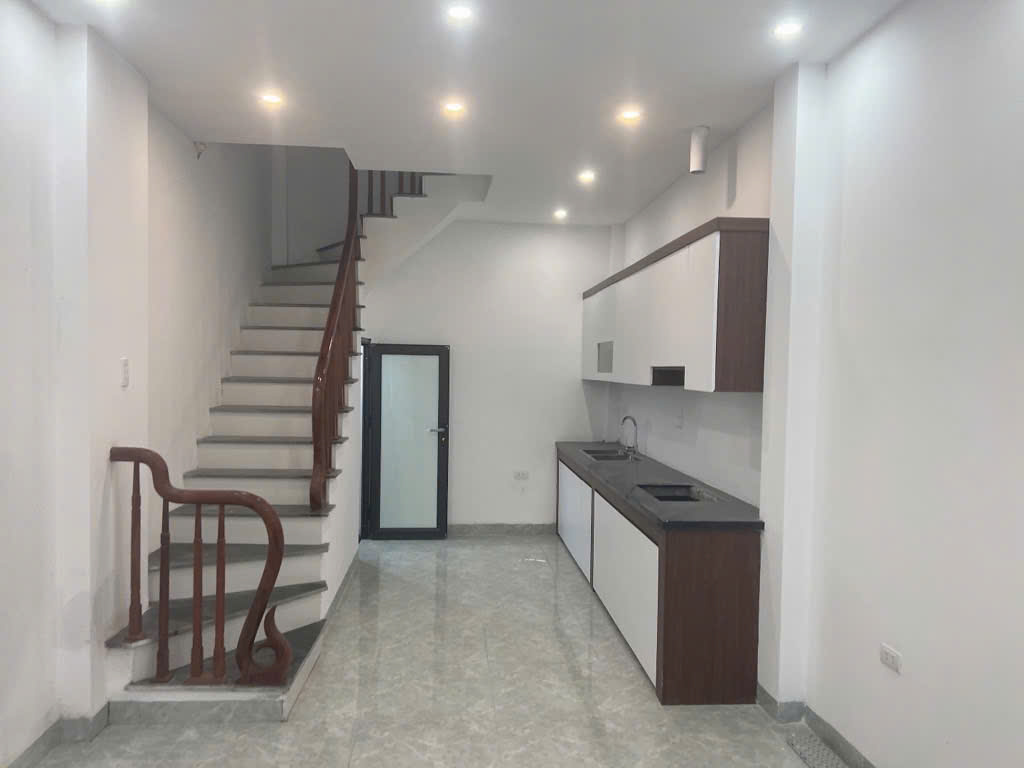 BÁN NHÀ Hữu HƯNG-Nam Từ Liêm;30mx5T-GIÁ;6,75TỶ