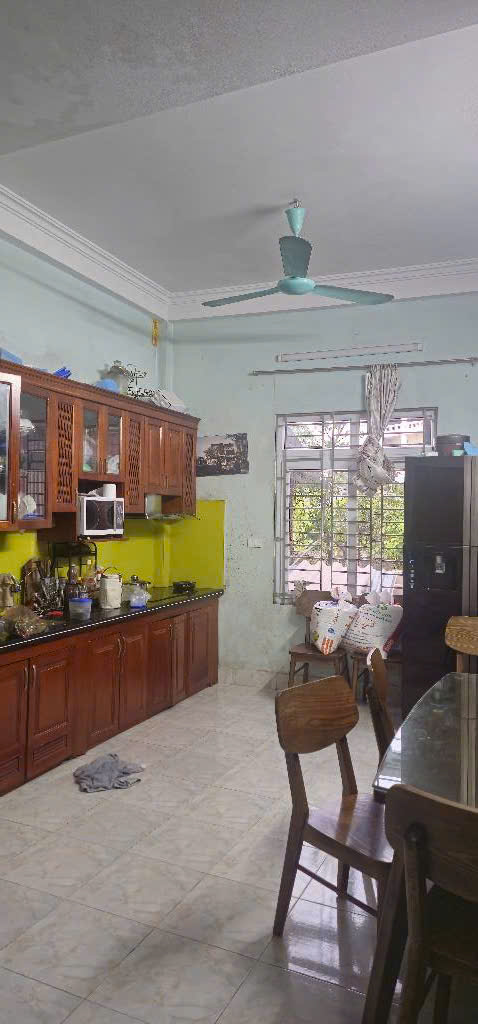 Bán Nhà Hữu HƯNG-Nam Từ Liêm;40mx5T-GIÁ;8,2 Tỷ