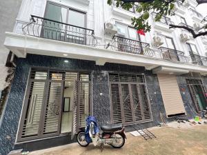 BÁN NHÀ Hữu HƯNG-Nam Từ Liêm;30mx5T-GIÁ;6,75TỶ