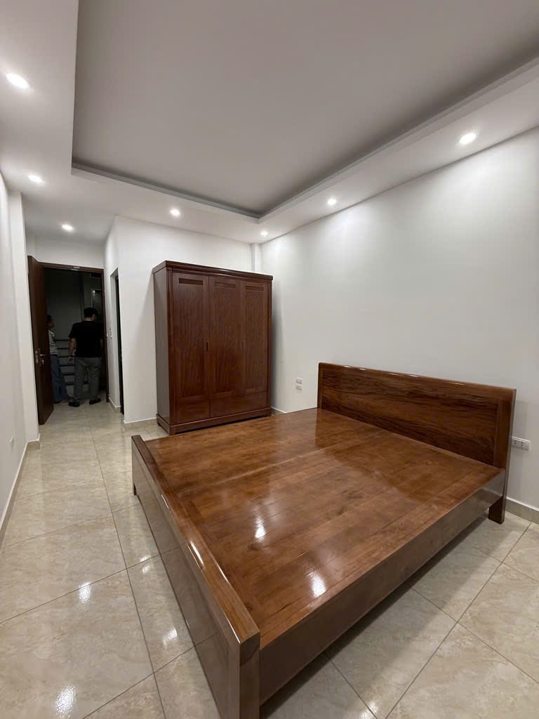 BÁN PHỐ VĨNH HƯNG 35M2- MẶT TIỀN 3M3- Ô TÔ ĐỖ CỬA -THANG MÁY XỊN XÒ GIÁ NHỈNH 12 TỶ XXX