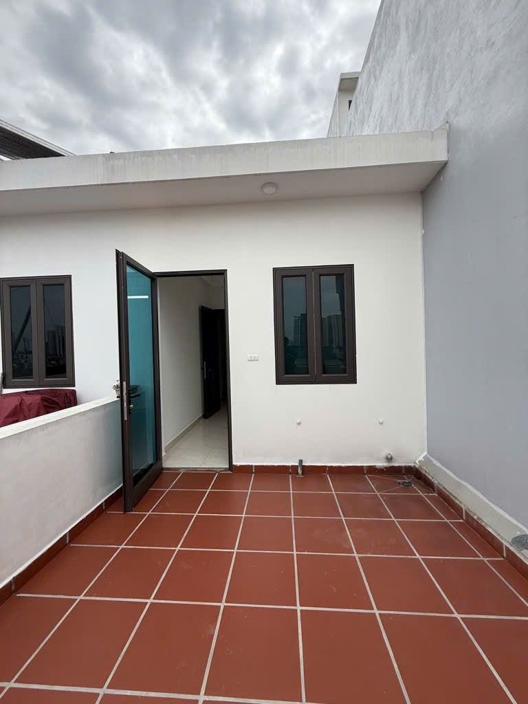 BÁN PHỐ VĨNH HƯNG 35M2- MẶT TIỀN 3M3- Ô TÔ ĐỖ CỬA -THANG MÁY XỊN XÒ GIÁ NHỈNH 12 TỶ XXX