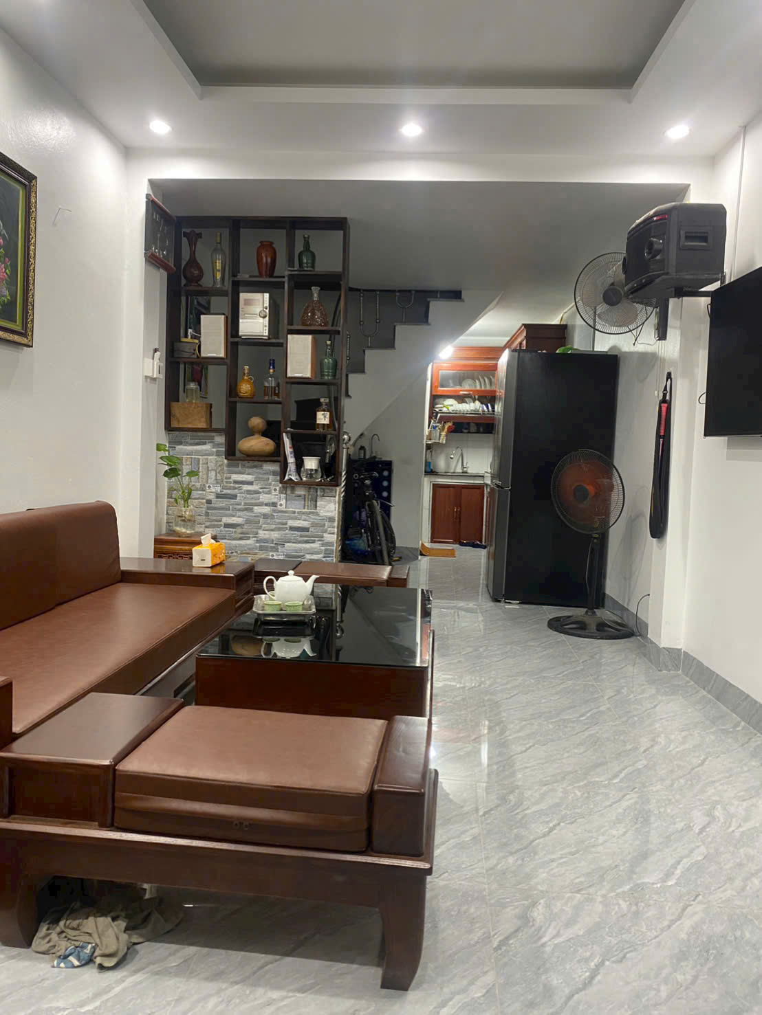 BÁN NHÀ DÂN XÂY KIÊN CỐ 3 TẦNG SẠCH ĐẸP TẠI NGỌC HỒI THANH TRÌ , SÁT QUỐC LỘ 1 A NGÕ THÔNG Ô TÔ CHẠY VÙ VÙ