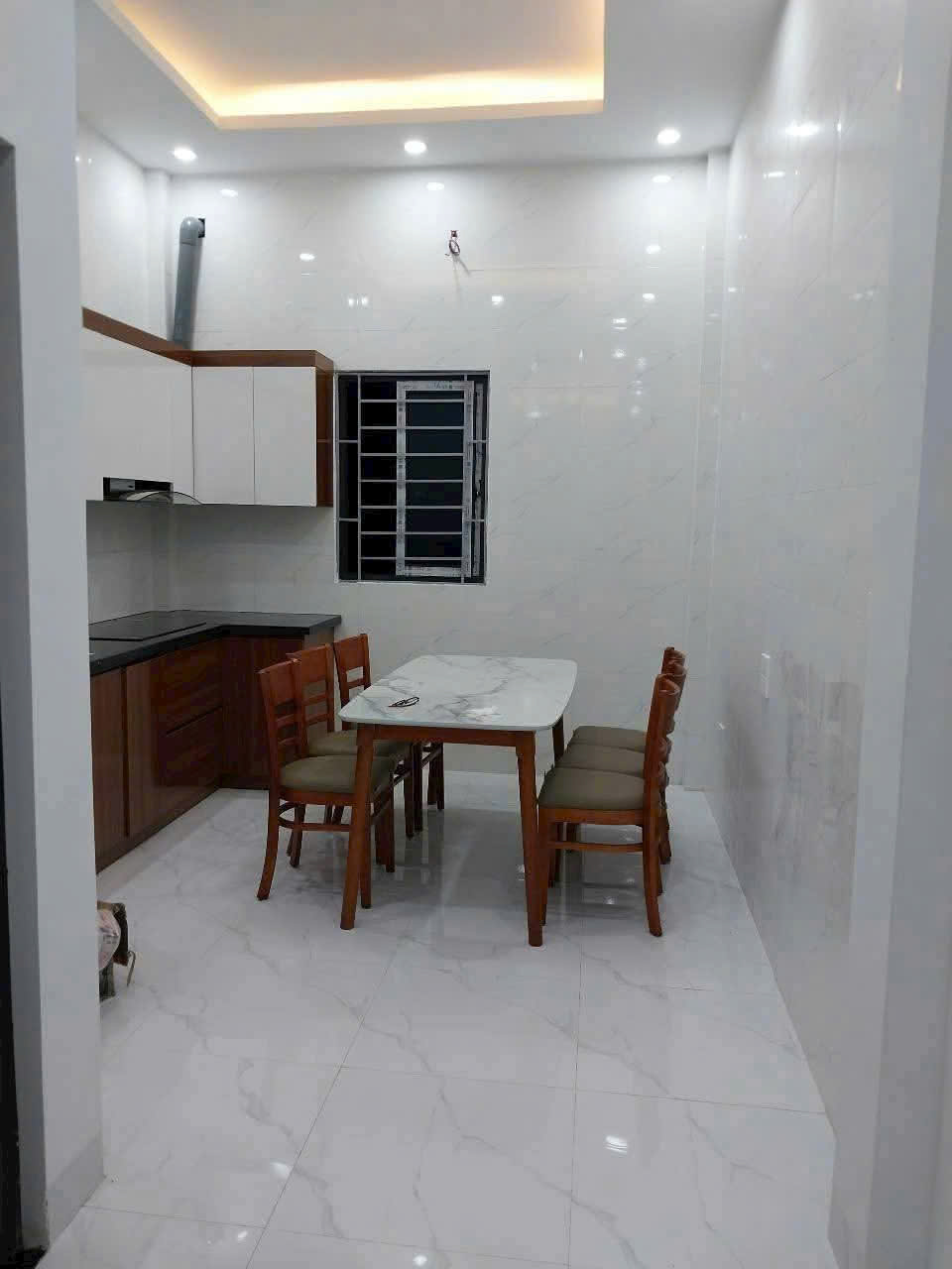 NHÀ TUYỆT ĐẸP-GẦN TRỤC CHÍNH -Ở SƯỚNG TẠI ĐÔNG MỸ- THANH TRÌ -HN