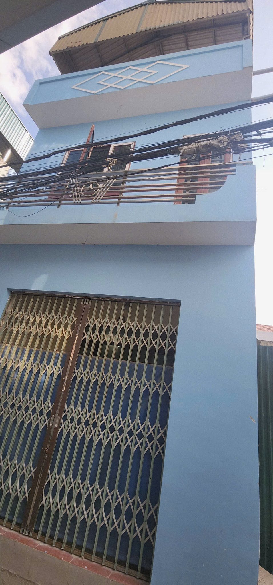 BÁN NHANH NHÀ 3 TẦNG GIÁP TRƯỜNG NGUYỄN QUỐC TRINH - ĐẠI ÁNG - THANH TRÌ - Ô TÔ ĐỖ CỬA