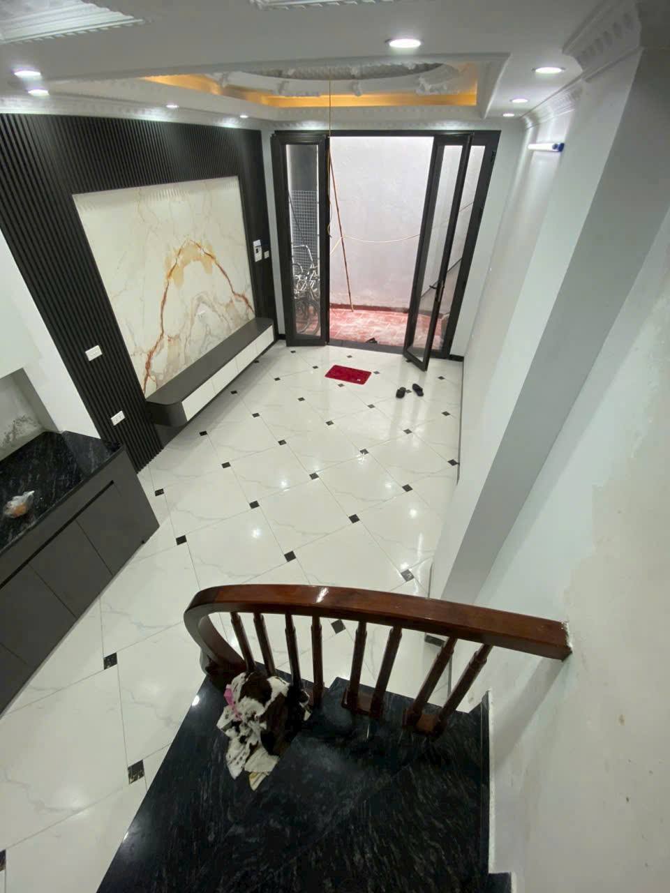 BÁN NHÀ 5 TẦNG 42 MÉT Ở LUÔN TRƯỚC TẾT TẠI QUỲNH ĐÔ -THANH TRÌ GIÁ 4 TỶ 6