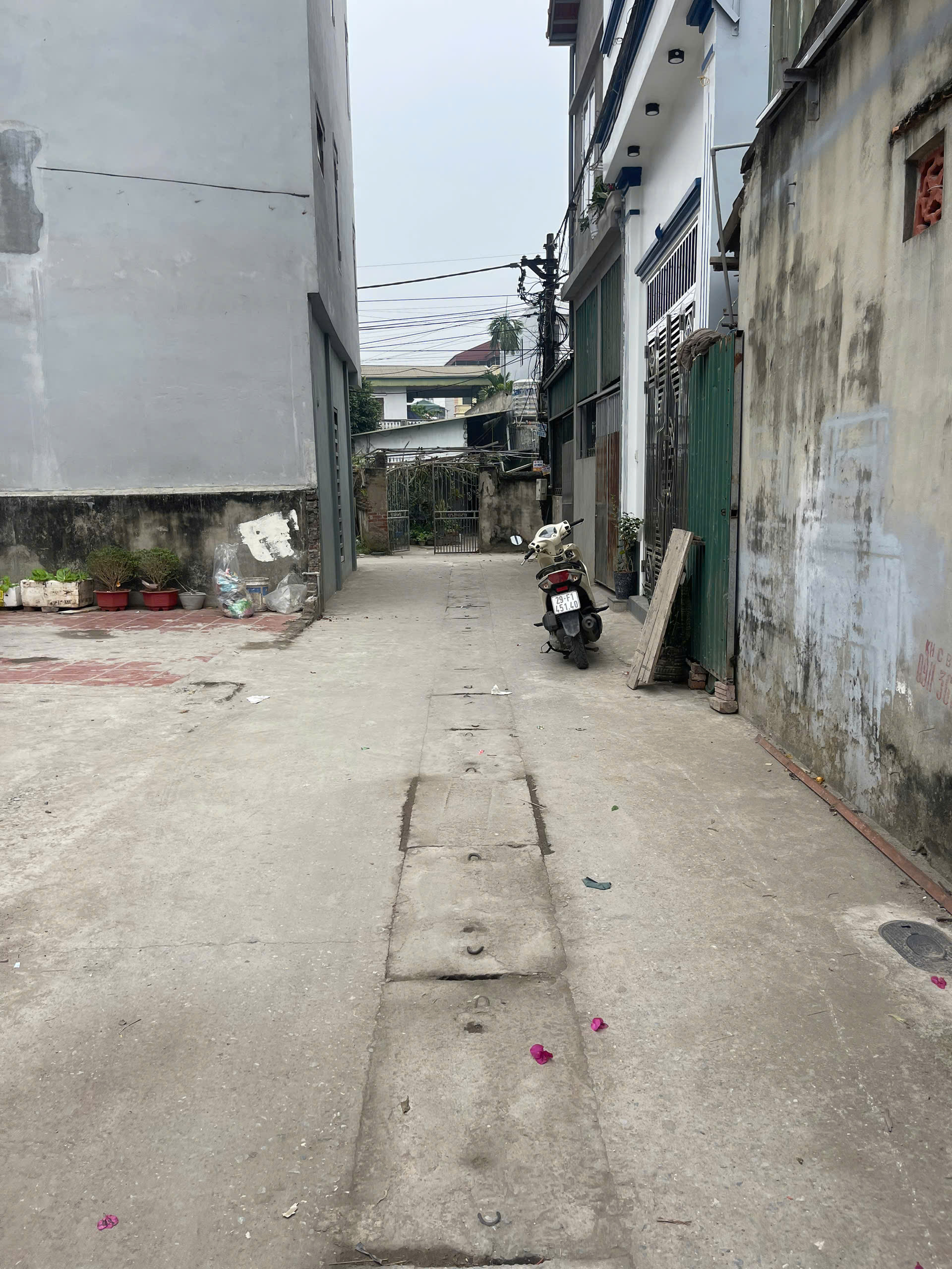 BÁN ĐẤT VẠN PHÚC 3 - THANH TRÌ- 40 MÉT- 3 TỶ 7