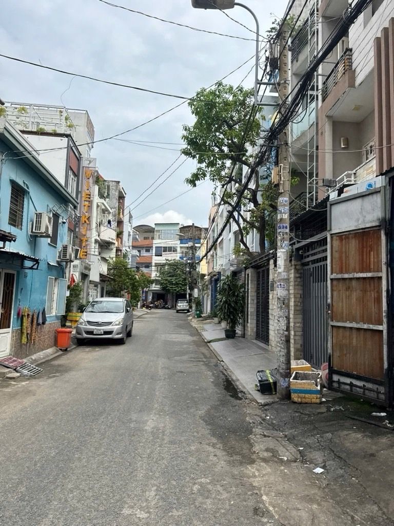 Nhà riêng 2 tầng Bùi Đình Túy 45m2 - vuông vức không lỗi - gần hẻn xe hơi - 6.28 tỷ