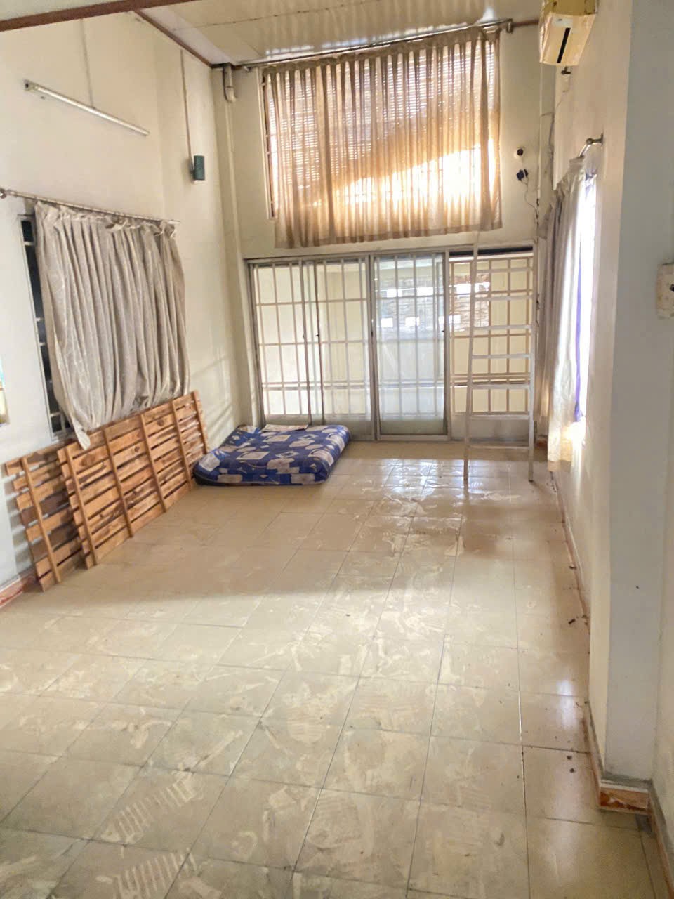 Nhà mặt tiền Nguyễn Xí 45m2 -  - Bao kinh doanh - Vuông vức - Nhỉnh 7 tỷ