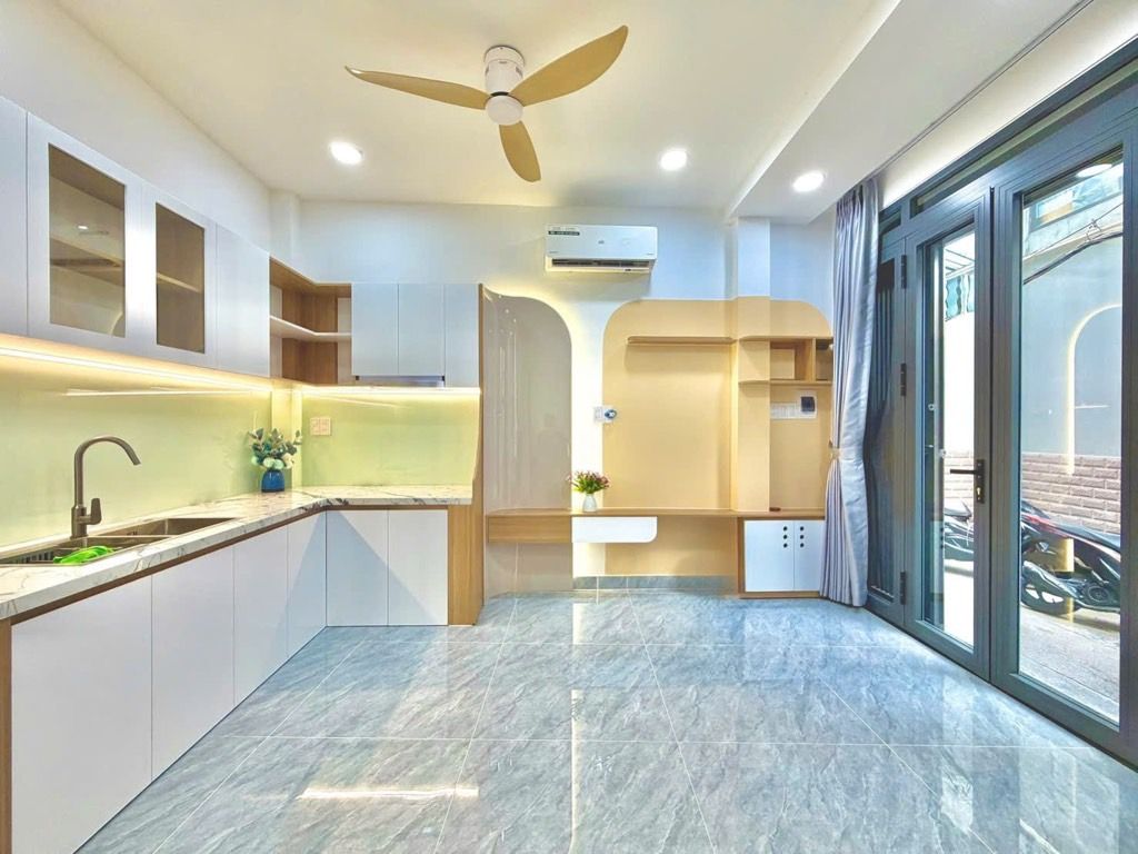 Nhà đẹp đón tết 4 tầng SD 100m2 - Ngay khu VIP Bình Thạnh- Nhỉnh 5 tỷ