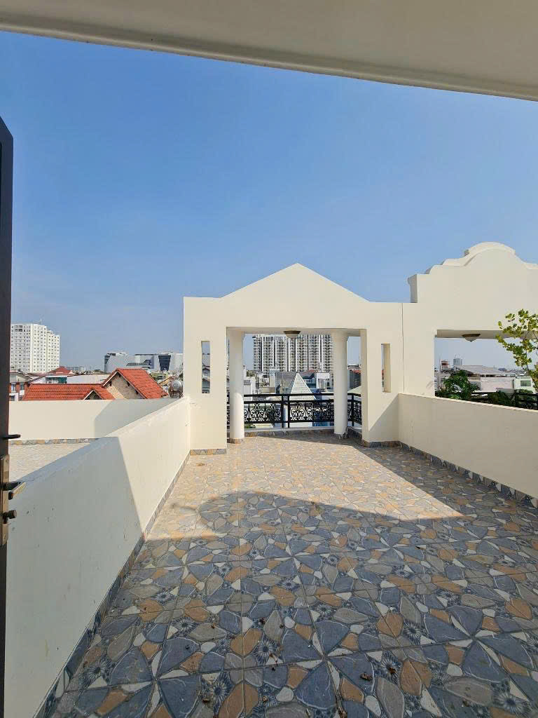 Bán nhà 50m2 -  mặt tiền Hoàng Diệu 2 Thủ Đức, sổ hồng riêng