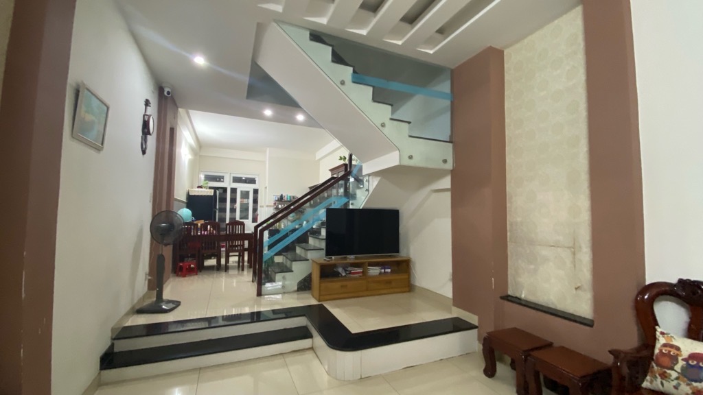 NHÀ MỚI ĐẸP HẺM XE HƠI QUANG TRUNG, BTCT