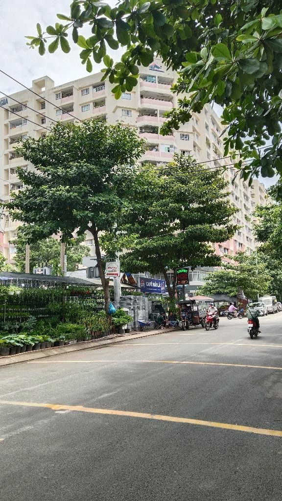 NHÀ MỚI ĐẸP, CHỦ BÁN GẤP VỀ VINHOME Ở