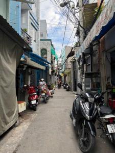 BÁN GẤP- MUA ĐẤT TẶNG NHÀ 3 TẦNG
