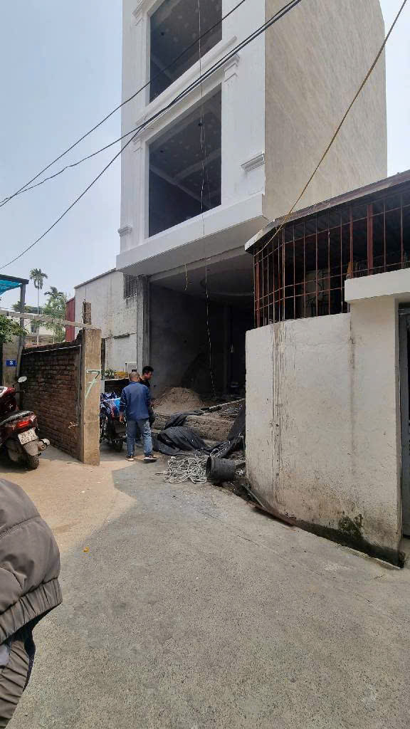 SIÊU PHẨM PHÂN LÔ, NHÀ ĐẸP Ở NGAY QUANG TRUNG, LA KHÊ, HÀ ĐÔNG