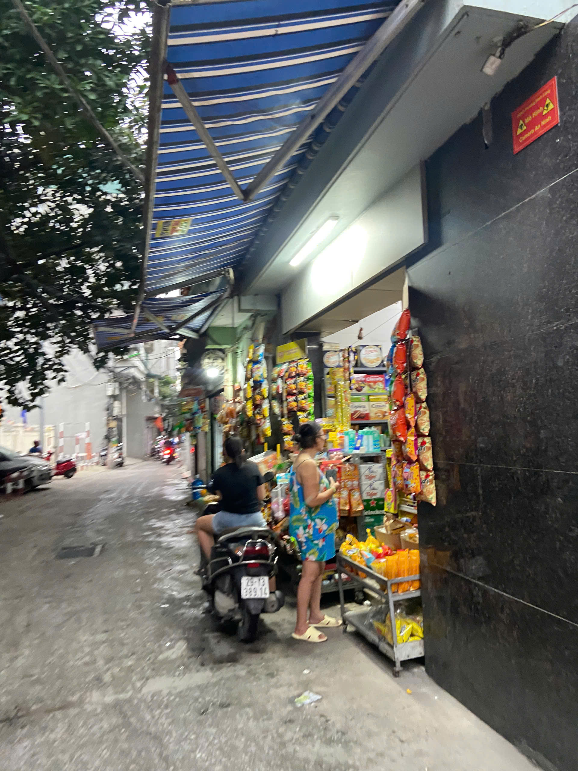 Nhà 4 tầng Mặt phố Định Công Thượng hơn 6 tỷ xxx
