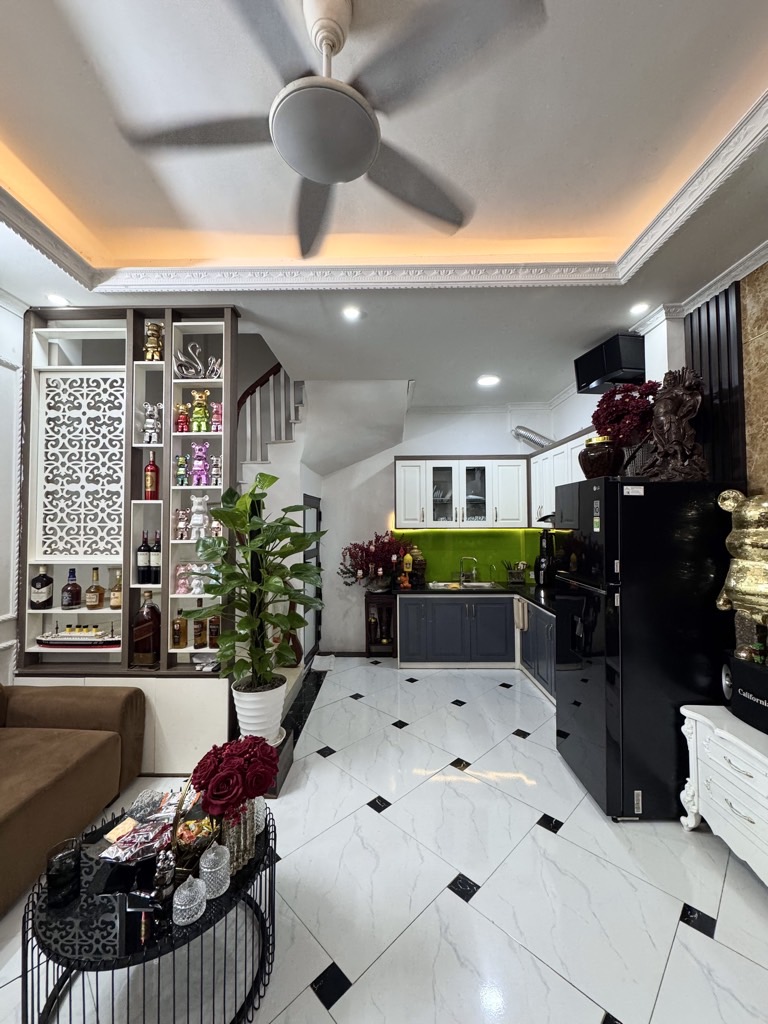 Nhà rất đẹp Định Công Thượng gần ô tô hơn 7 tỷ