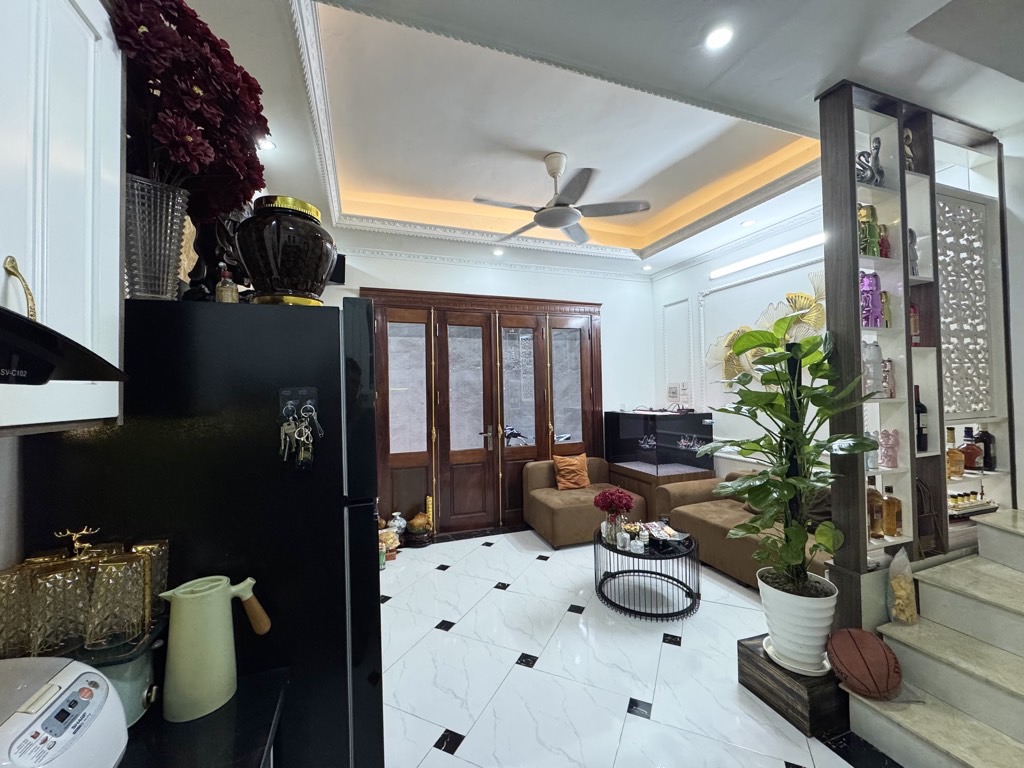 Nhà rất đẹp Định Công Thượng gần ô tô hơn 7 tỷ