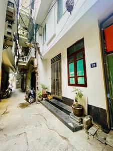 Nhà đẹp Kim Giang 5 tầng lô góc 9 Tỷ gần ngã tư sở