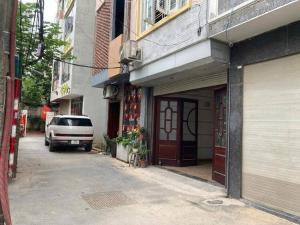 Nhà Lạc Long Quân- Ô tô đỗ cửa - tiện ích tuyệt vời