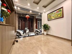 NHÀ THỊNH LIỆT, HOÀNG MAI. Ô TÔ TẢI QUA NHÀ, MT4M, DT: 40M2, GIÁ: 12.6 TỶ