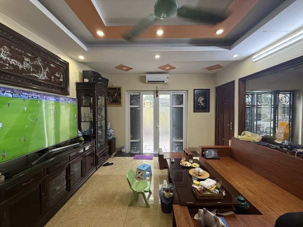 Bán nhà đường Láng