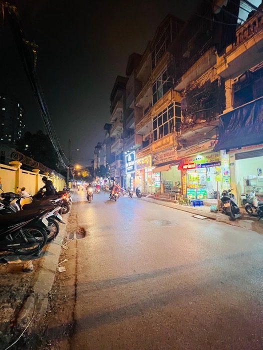 Siêu phẩm mặt tiền kinh doanh: Bán nhà mặt phố Quan Nhân, vị trí vàng khu trung tâm Hà Nội