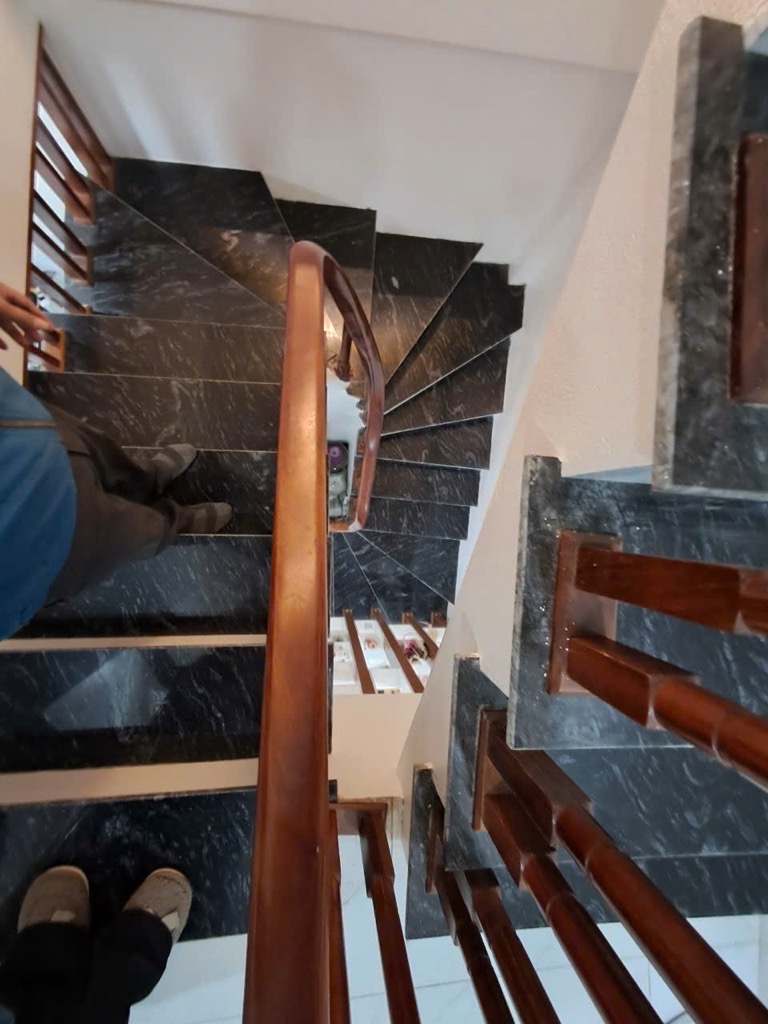 LÔ GÓC - NGAY MẶT ĐƯỜNG - Ô TÔ ĐẬU - KHÔNG NGẬP