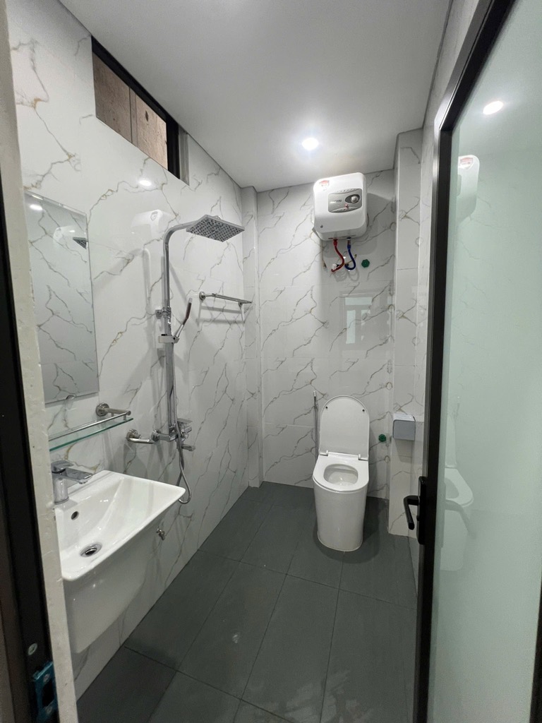 LÔ GÓC - NGAY MẶT ĐƯỜNG - Ô TÔ ĐẬU - KHÔNG NGẬP