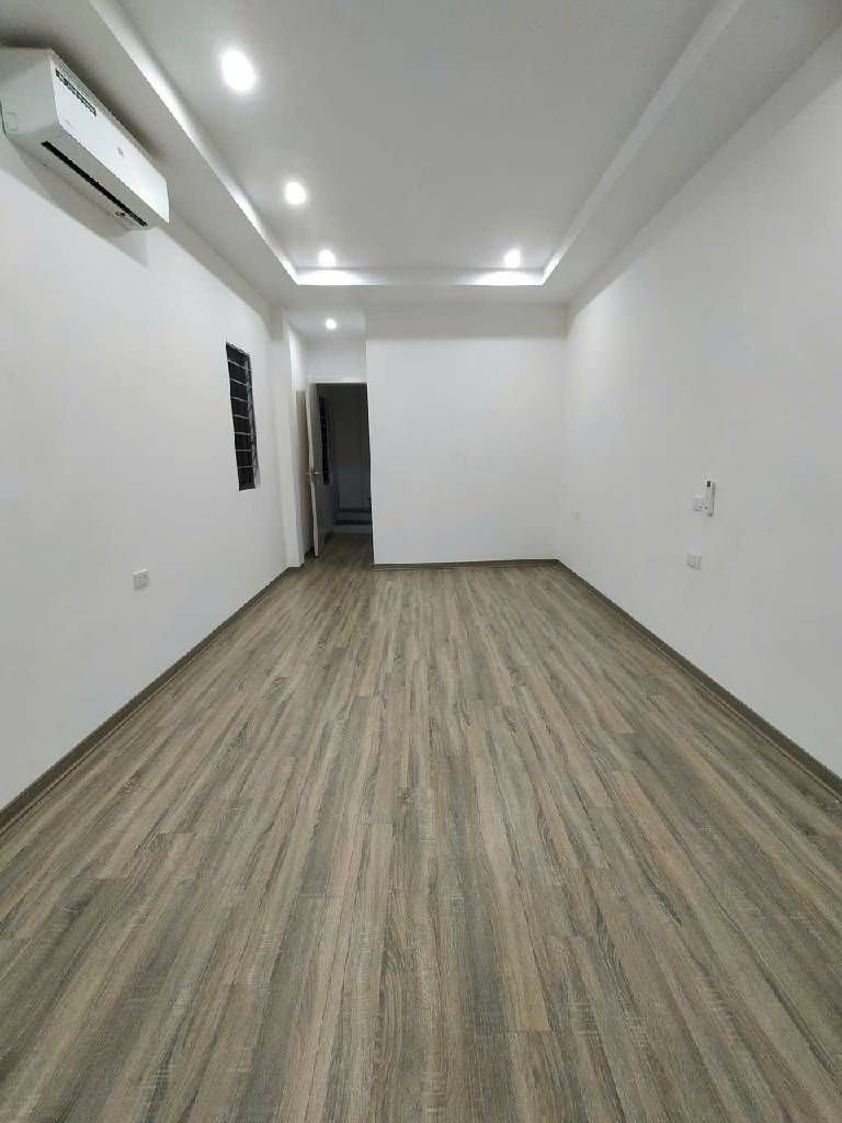 Gần chợ Hà Đông, Kinh doanh, Đi lại siêu tiện lợi. Bán nhà 34m đẹp hơn trong hình.