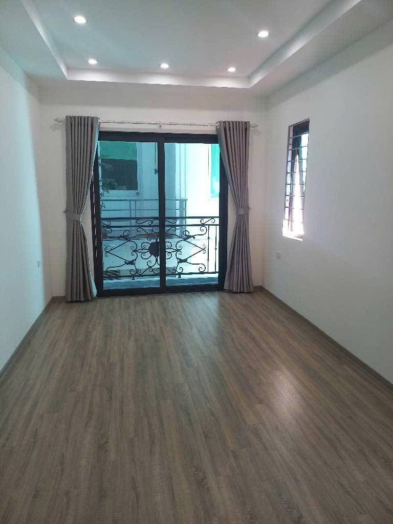 Gần chợ Hà Đông, Kinh doanh, Đi lại siêu tiện lợi. Bán nhà 34m đẹp hơn trong hình.