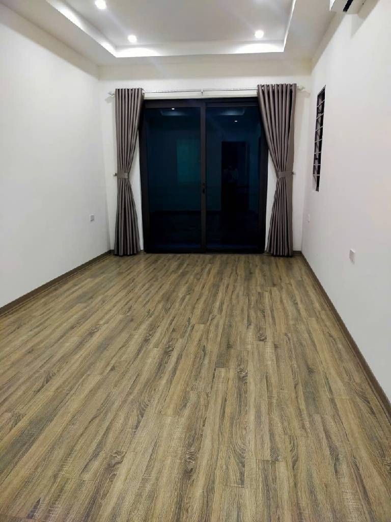 Gần chợ Hà Đông, Kinh doanh, Đi lại siêu tiện lợi. Bán nhà 34m đẹp hơn trong hình.