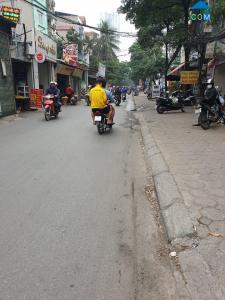 BÁN NHÀ 45m Hà Đông, gần chợ, dòng tiền 40 triệu đồng/tháng hơn 8 tỷ.