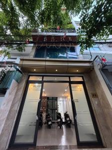Bán gấp nhà mặt đường Hoàng Như Tiếp