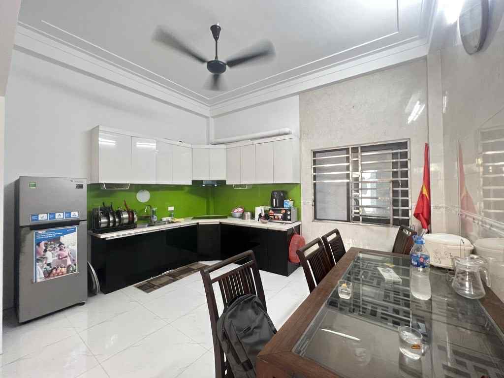 BÁN NHÀ NGỌC TRÌ_GARA Ô TÔ_VÀI BƯỚC RA PHỐ_ NHÀ DÂN XÂY_Ô CHỜ THANG MÁY_49m2_9.4 Tỷ