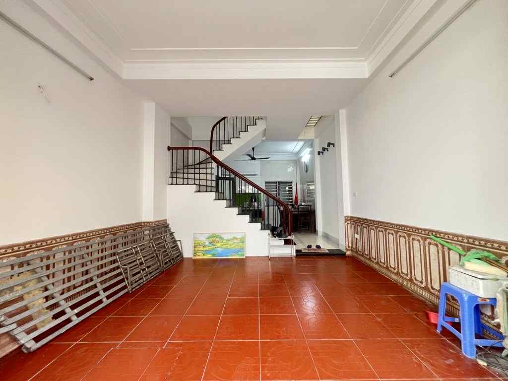 BÁN NHÀ NGỌC TRÌ_GARA Ô TÔ_VÀI BƯỚC RA PHỐ_ NHÀ DÂN XÂY_Ô CHỜ THANG MÁY_49m2_9.4 Tỷ