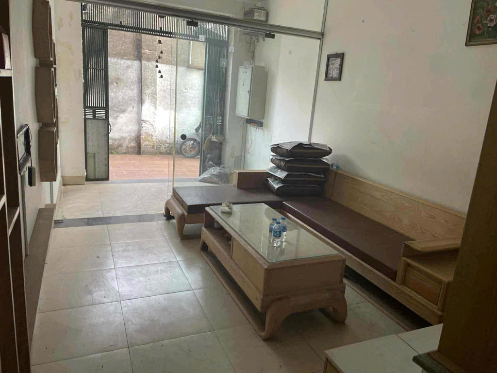 Bán nhà Mai Hiên gần trường học, full đồ gỗ, dt 41m2, 4,65 tỷ.