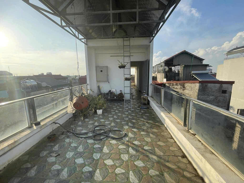 Bán nhà Mai Hiên gần trường học, full đồ gỗ, dt 41m2, 4,65 tỷ.