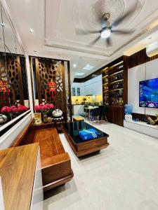 Bán gấp nhà Yên Hoà 35m2 x 5 tầng giá 9.5 tỷ