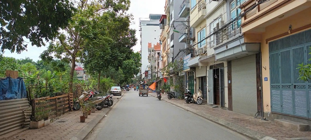 BÁN GẤP NHÀ PHÚ DIỄN - MẶT NGÕ - LÔ GÓC 3 MẶT THOÁNG - KINH DOANH