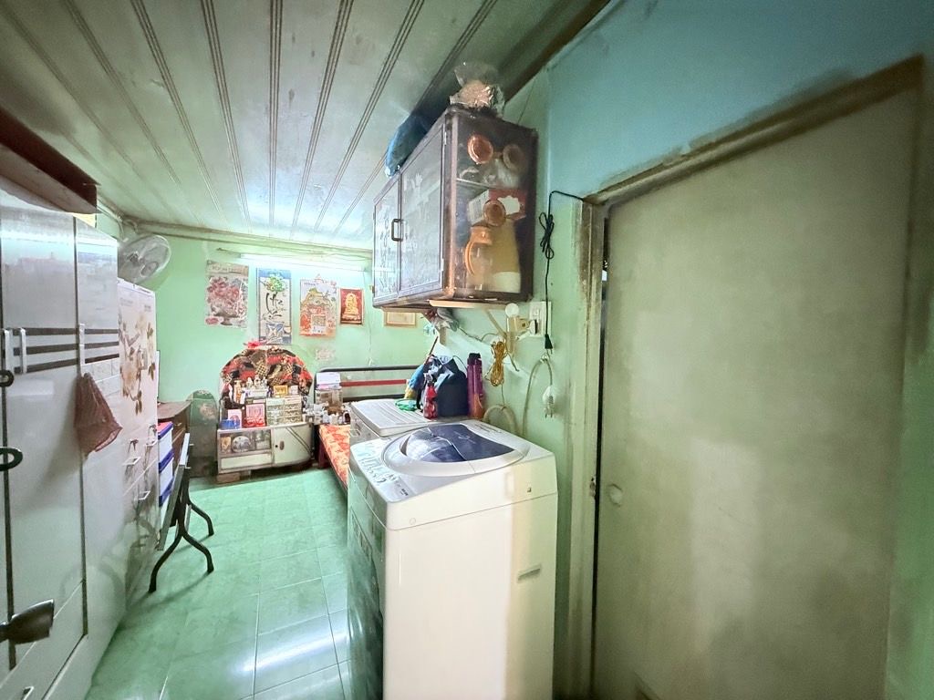 Bán nhà ngay chợ Hoà Hưng- Hẻm 1 trục ô tô tới cửa- 48m2- Giá 8.x Tỷ