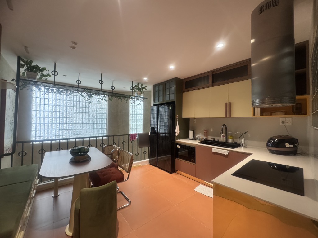 Nhà thiết kế hiện đại- Hàng hiếm Q10- Full nội thất xịn- 5 tầng có thang máy- Siêu phẩm giá 11 tỷ