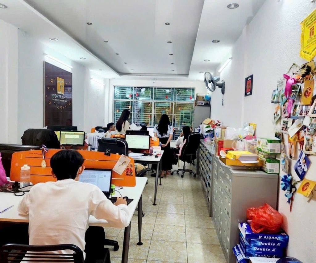 Bán nhà mặt tiền Q1, 64m2, 2 mặt tiền trước sau, Lề 6m, 21.5 tỷ