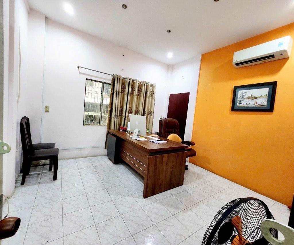 Bán nhà mặt tiền Q1, 64m2, 2 mặt tiền trước sau, Lề 6m, 21.5 tỷ