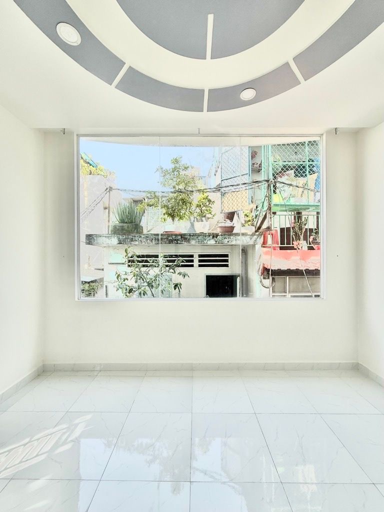 Bán gấp nhà 4 tầng BTCT Quận 3, Hẻm thông, Giá cực tốt chỉ 4.5 tỷ