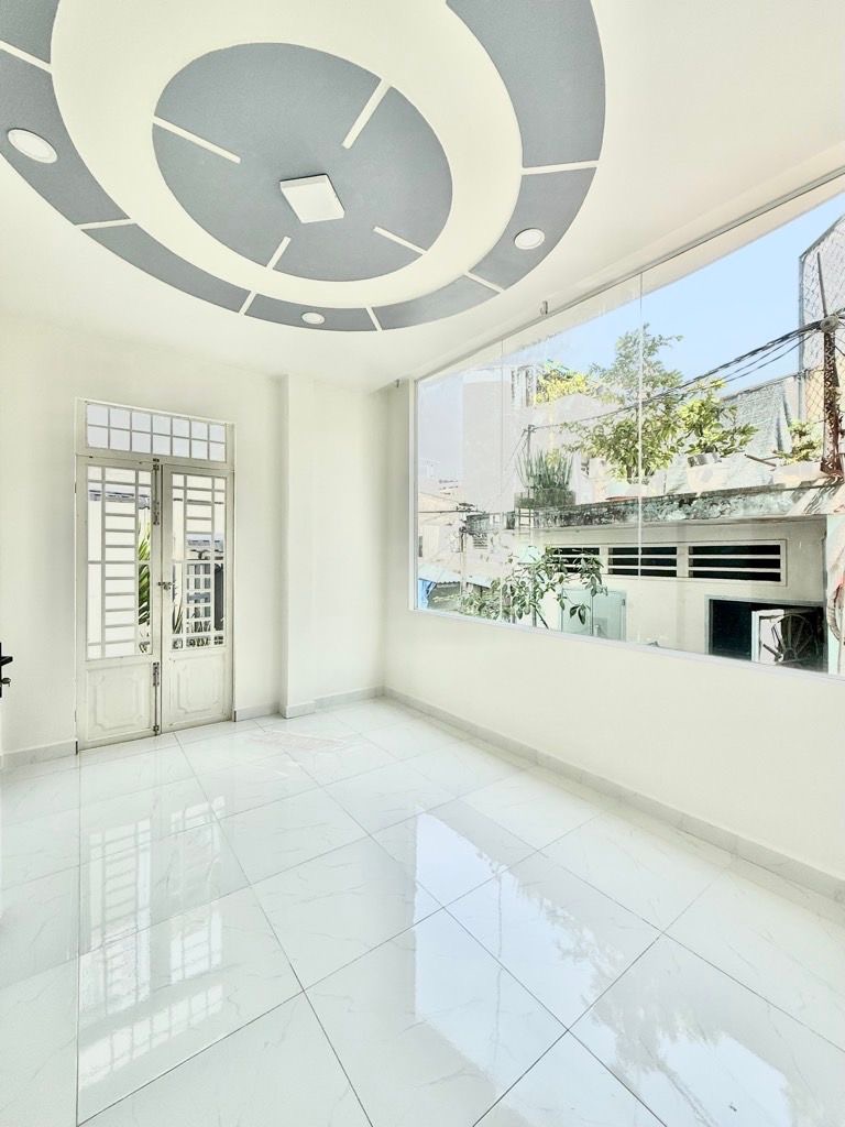 Bán gấp nhà 4 tầng BTCT Quận 3, Hẻm thông, Giá cực tốt chỉ 4.5 tỷ