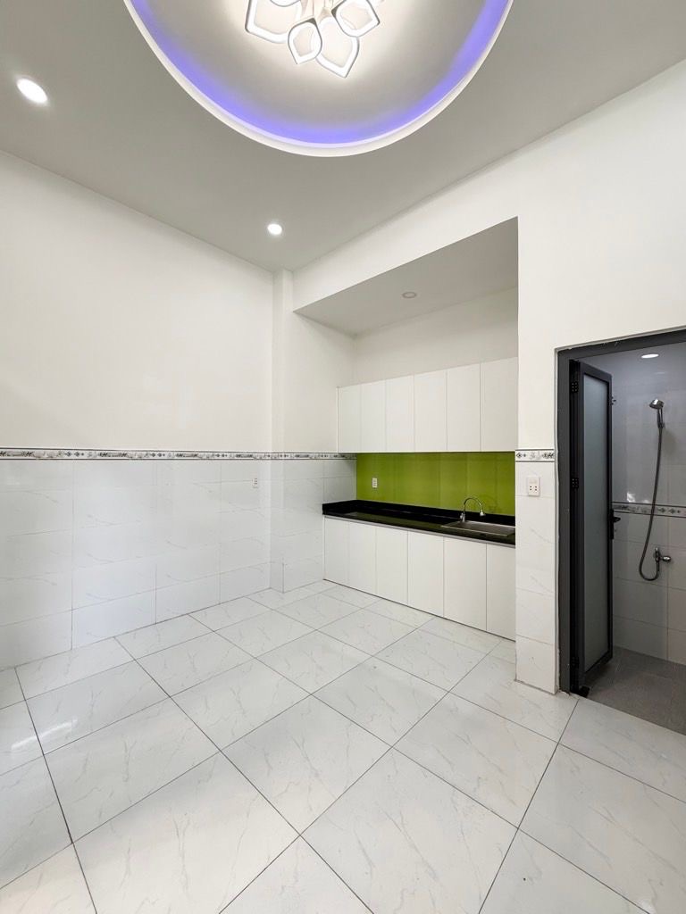 Bán gấp nhà 4 tầng BTCT Quận 3, Hẻm thông, Giá cực tốt chỉ 4.5 tỷ