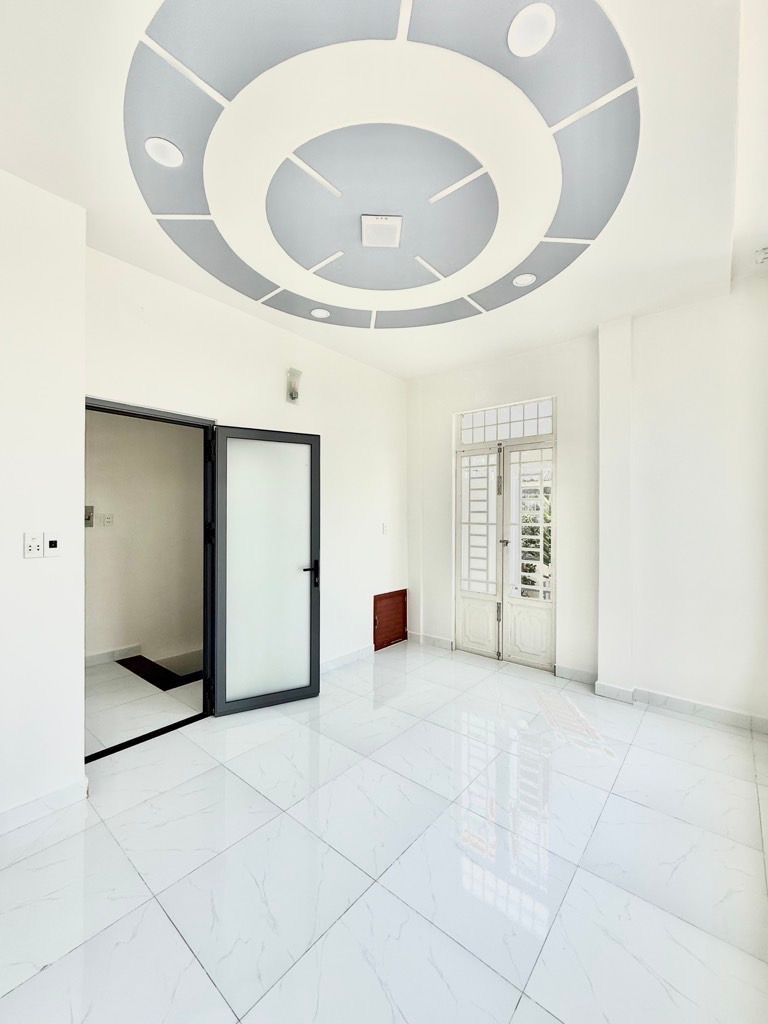 Bán gấp nhà 4 tầng BTCT Quận 3, Hẻm thông, Giá cực tốt chỉ 4.5 tỷ