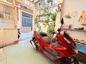 Bán nhà ngay chợ Hoà Hưng- Hẻm 1 trục ô tô tới cửa- 48m2- Giá 8.x Tỷ